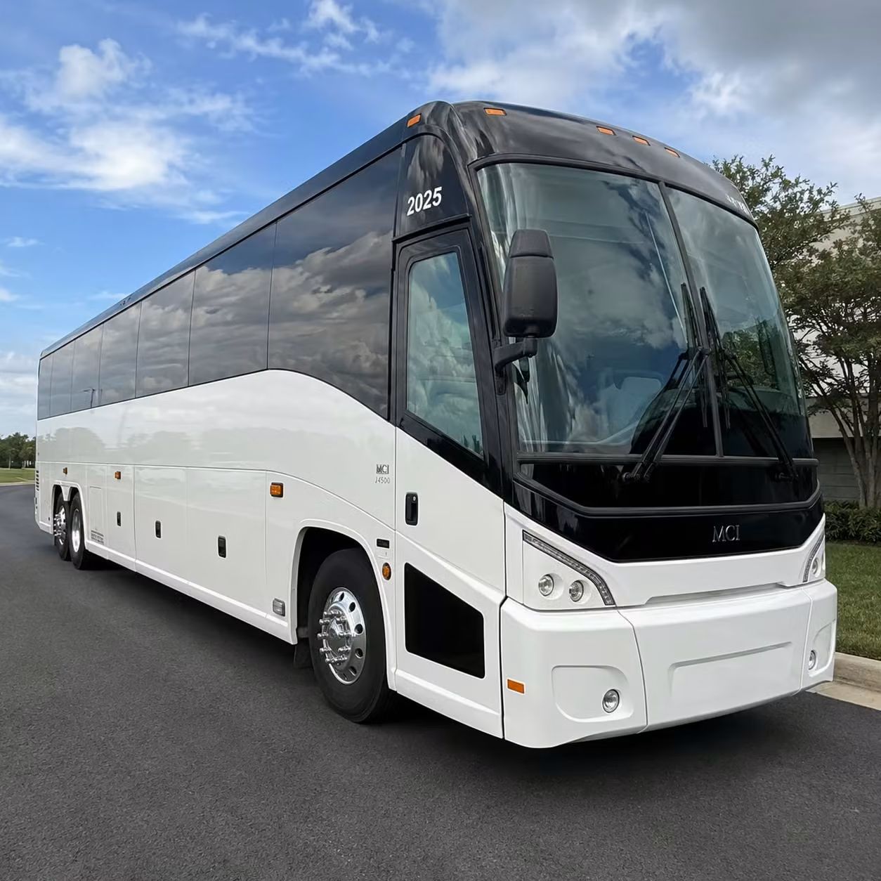 charterbusdayton com makes getting to the rose music center a breeze